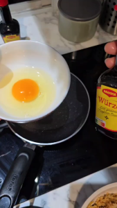 แม็กกี้เวอร์ซ MAGGI WURZE เยอรมัน (1ขวด)ปริมาตร 125กรัม ซอสปรุงรส ตราแม็กกี้  เหยาะกับอะไรก็อร่อย!