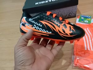 Sepatu Bola Anak: Pilihan Terbaik Untuk Usia PAUD, TK, SD, SMP