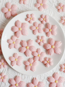 Pink Cherry Blossom Chocolate Birthday Cake Decoration Daisy Petal Ice Cream Dessert Decor 3D Flower Chocolate Snack Treat