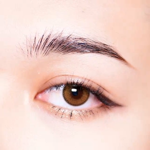 Candy Brown / คอนแทคเลนส์ Neo Cosmo รายเดือน สีน้ำตาล ขอบดำบางๆ ขนาดมินิ สายเกาหลี ห้ามพลาด