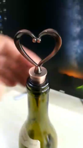 Bottle Vacuum Love & Plug / Tutup Botol  / Tutup Botol Stainless Multifungsi