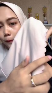Jilbab Hijab Bergo Daily Aisyah: Bahan Jersey ITY Premium Cocok untuk Harian