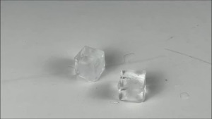 15/8-Cube Silicone Ice Tray Reusable Ice Tray Mold Ice Cube Mold Lidded Ice Tray Ice Cube Container