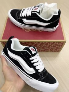 Vintage Couple Fat Bread Shoes KnuSkool Classic Black and White Low Top Casual Canvas Shoes for Men and Women