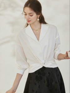 Roey s house | French V-Neck Twist Shirt Fall Women Slim Fitting Short Top