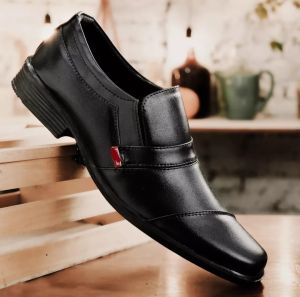 Sepatu Pantofel Pria Sepatu Formal Kickers Terbaru Sepatu Kantor Cowok Terlaris-Promo Gratis