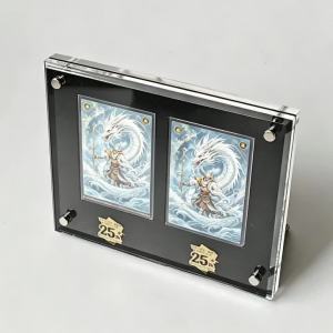 Takara Tomy | Giá Đỡ Thẻ Đen 3 Ngăn Dành Cho Yu-Gi-Oh! Thẻ Sưu Tầm Kỷ Niệm 25 Năm - Có Hình Rồng Trắng Mắt Xanh & Pháp Sư Hắc Ám