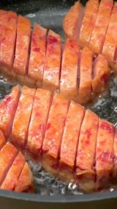 Mr.Squirrel Luncheon Meat BUY 1 TAKE 1 Mixed Pork and Chicken 340g Canned Goods ON SALE