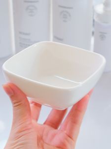 Professional Skin Care Ceramic White Square Bowl Essential Oil Mixing Bowl Facial Mask Bowl Beauty Salon Tool White Porcelain Cup