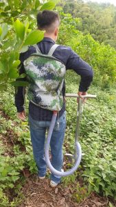 Xẻng bón phân xẻng bón phân tự lấp dụng cụ nông nghiệp dụng cụ bón phân chất liệu Inox đeo vai lưng Túi bón phân Xẻng Bón Phân Tiện Ích Cho Nông Dân - Lazada