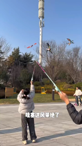 Hello Kitty Mini Kite with Fishing Rod Easy Fly Cartoon Kite Toy for Kids Outdoor Beach Play