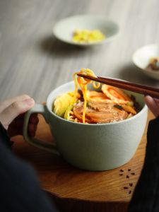 High Aesthetic Value Large Capacity Ceramic Bowl Breakfast Cup Oats Heating Capable Big Grain Bowl Country Style Home Use