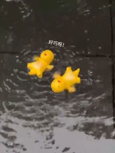 Mainan Nailong Pistol Semprotan Air Dino Kuning Water Gun Mainan Nailong Berenang