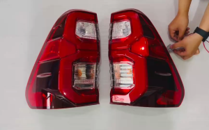 ไฟท้าย REVO 2015 - 2024 โฉม 2020 ไฟท้ายเลข 3 วิ่ง พร้อมชุดสายไฟ 17-614257