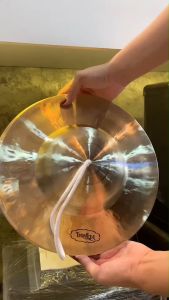 ฉาบใหญ่ ฉาบแห่ ฉาบลงหิน ฉาบโหมโรง ฉาบไทย ขนาดเส้นผ่าศูนย์กลาง 8-12 นิ้ว ลงหินอย่างดีเสียงดังกังวานดีกว่าแบบธรรมดา Thai Cymbal เครื่องดนตรีไทย