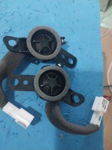 1 cặp loa treble từ neo 4cm = 2 cái có tụ 3.3uf50v tiếng sáng cho anh em thợ giá 110k cặp hàng mới 95% tiếng sáng và mẫu mã đẹp dễ lắp đặt anh em quan tâm ib tư vấn thêm ạ