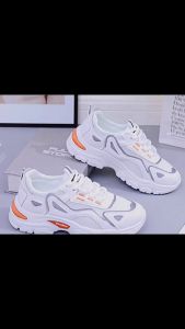 Angelie  (รุ่นใหม่ๆ)  รองเท้าผ้าใบผู้หญิง รองเท้าแฟชั่นสไตส์เกาาหลี เสริมส้น 5cm NO.B019 พร้อมส่ง