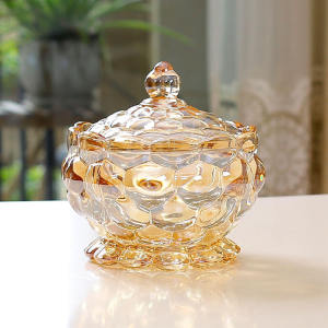 Luxury Crystal Glass Candy Storage Jar European Style Wedding Dry Fruit Storage Container Home Decor Simple Modern Design