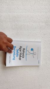 Buku Motivasi Rahasia Agar Hidup Selalu Beruntung (Arisatya Yogaswara)