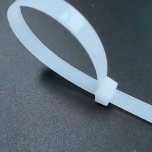 Kabel Tis 15 cm Cable Ties Tie Tali Alat Pengikat Pendek Putih 100 pcs