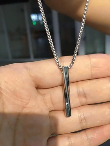 Trendy Geometric Rectangle Pendant Necklace – Hiphop Titanium Steel Chain for Men (Ins Style)