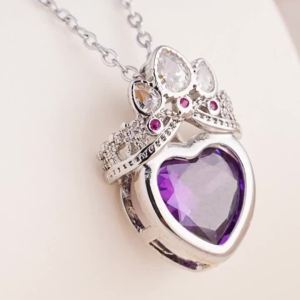 Romantic Crown Heart Pendant Necklace for Women Pink & White Delicate Fashion Jewelry Exquisite Design