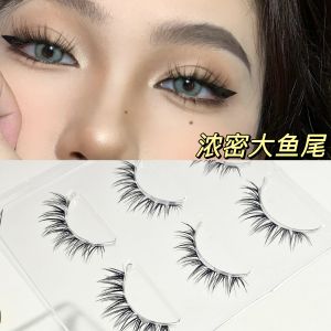 Natural Looking Big Fish Tail False Eyelashes Cross Comic Style Thick Density Fan Brush Design Plastic Transparent Stem