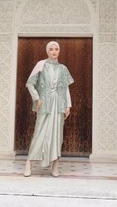 Outfit Tunangan Kekinian & Gamis Sarimbit Satin