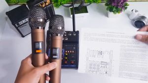 PENGIRIMAN CEPAT TKL Audio Console Karaoke DJ KTV Mixer 4 Channel with 2 Microphone TKR2 / mikrofon karaoke suara jernih salon aktif / mic mik karaoke suara jernih dewasa tanpa kabel penyanyi lengkap dengan mixer wireless