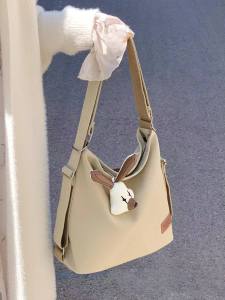 Large Capacity Canvas Shoulder Bag Versatile College Class Crossbody Bag Commuter Tote Bag Korean Style Pure Color Bucket Bag