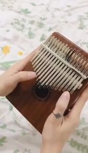Mitch168 17 Keys Senda Kalimba s Thumb Piano and Tune Hammer Portable Mahogany Body Finger Piano Kit