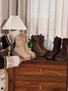DUSTO | Thick Sole Insulated Ankle Boots