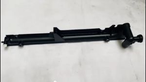 Upper Tank Radiator Mitsubishi Triton - 2625 - Ganti Upper Tank Cover Radiator dengan Mudah - Dengan Tang Steel Modifikasi - Dibersihkan Sebelum Dipasang - Menggunakan Lem Silicon