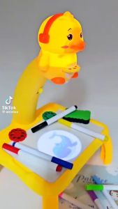 โต๊ะโปรเจคเตอร์สัตว์น้อยน้องแพนกวินคละแบบ มีเสียง มีไฟ  ของเล่นเด็ก พร้อมส่ง