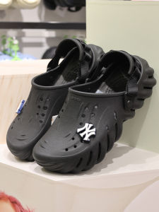 Crocs | Dép Xỏ Ngón Dành Cho Nam Và Nữ Thân Nước Dùng Ngoài Trời