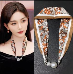 สร้อยคอโซ่กระดูกไหปลาร้าแบบแม่เหล็ก ผ้าพันคอผ้าไหม สร้อยคอไข่มุก สร้อยคอแบบมีดีไซน์หรูหรา ตกแต่งคอ เสื้อเชิ้ต ฤดูร้อน สำหรับผู้หญิง