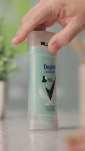 Lăn khử mùi Degree Women Black+White (26 oz) - Chống vết ố hương thơm tươi mát bảo vệ liên tục 48 giờ cho quần áo