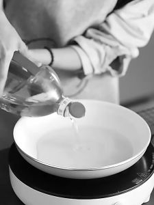 300ml Multipurpose Glass Oil Bottle with Spout Olive Oil Dispenser Bottle Leakproof / Botol Kaca Minyak