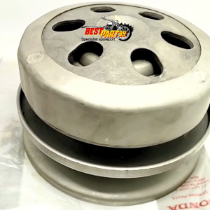 PULLY ASSY HONDA K50 VARIO 125 PCX 125/150 VARIO 125/150 LED PULLY SET KUALITAS ORIGINAL ORI ASLI BERMUTU MEMILIKI KAPASITAS YANG BAGUS SEHINGGA MEMBUAT ANDA NYAMAN DALAM BERKENDARAAN AHM