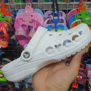 Crocs Classic Clog // รองเท้าแตะ รองเท้าหัวโตเบ่านี้ม // รองเท้าลำลอง รองเท้าผู้ชาย รองเท้าครอส์ผู้หญิ่ง // Buy 1Pair Free 2 Jibbits=50฿