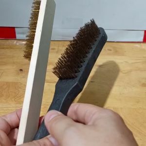 Bộ 2 bàn chải sắt có cán y hình chà rong rêu  chà sàn đánh rỉ sét cước sắt loại đánh xoong nồi sáng bóng làm sạch các vết bẩn rỉ sét- Cửa Hàng  Nam