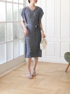 Đầm suông chất thun lò xo cao cấp dáng rộng thiết kế cổ V và có dây belt cột cách điệu - 55KGLINH