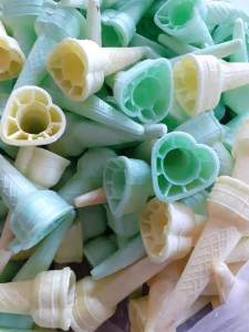 Cone Es krim love (40 pcs )