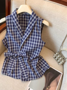 เสื้อกั๊กคอวีผูกโบว์ลายผีเสื้อ เสื้อแขนกุดทรงเข้ารูป ผ้าโพลีเอสเตอร์ ระบายอากาศได้ดี ทรงเข้ารูป แขนกุด ปกติ แขนกุด ปกติ