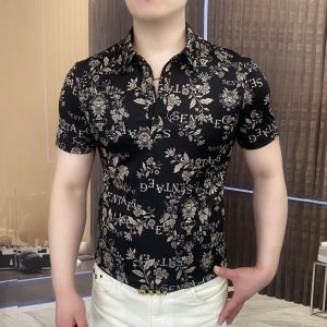 เสื้อยืดคอโปโลผู้ชายแขนสั้นผ้าไหมน้ำแข็งทรงเข้ารูปสไตล์ฮ่องกงแฟชั่นฤดูร้อน ลายพิมพ์ดอกไม้ ทรงหลวม ผ้าฝ้ายผสมโพลีเอสเตอร์