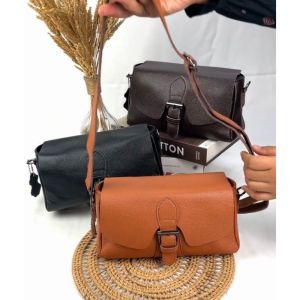 Tas Kulit Charlote: Tas Selempang Wanita Kulit Sapi Premium Sling Bag Kulit Trendy Terbaru 2024