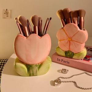 Tulip Flower Ceramic Makeup Brush Organizer Desktop Decoration Office Pen Holder Lipstick Brush Bucket Storage Box
