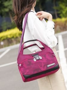 Fashionable Large Capacity Oxford Cloth Handbag Womens Shoulder Crossbody Travel Bag Lightweight Waterproof Casual Leisure Bag