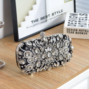 Retro Handmade Beaded Evening Bag Elegant Qipao Diamond Embedded Clutch Purse for Women Fashionable Hard Shell Handbag