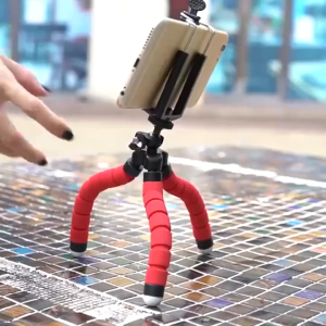 Flexible Sponge Octopus Tripod Phone Holder with Bluetooth Remote for All Phones/Camera Universal